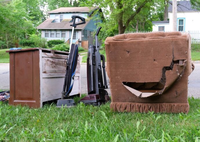 Curbside Junk Pickup-Loxahatchee Junk Removal and Trash Haulers